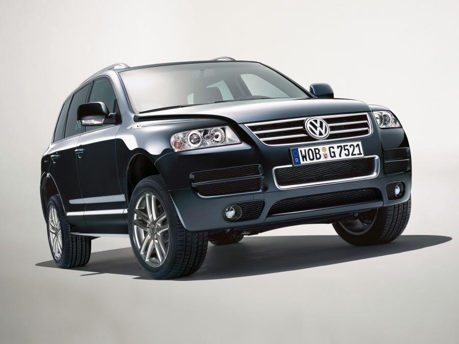  Volkswagen Touareg V6 TDi Exclusive Edition 2006 года  (фото 2 из 6)